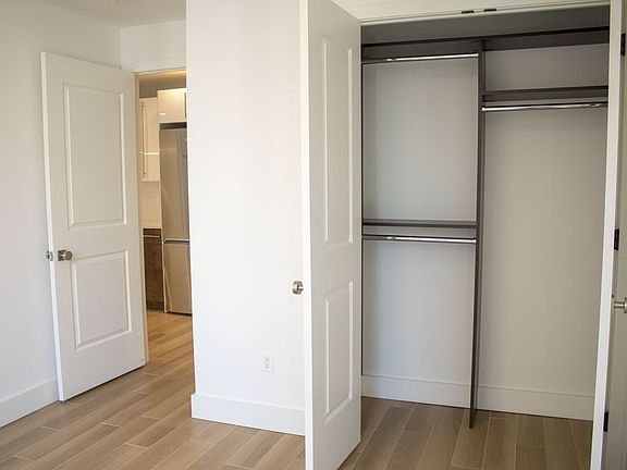 3rd image of 2669 30th St #2B