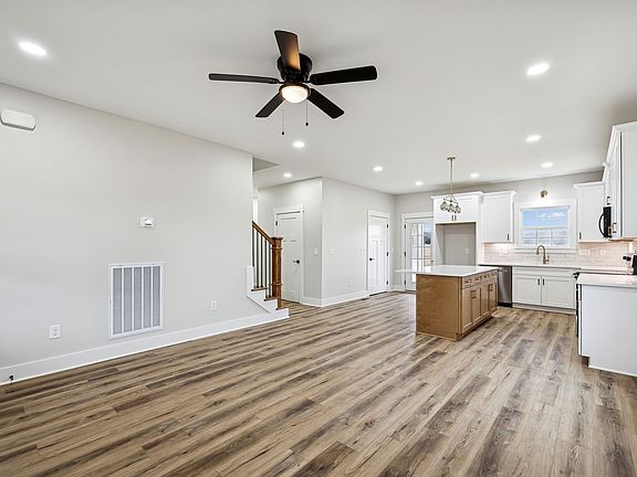 2nd image of 3660 Blue Spring Rd