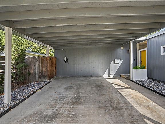 3rd image of 4939 E 26th Pl