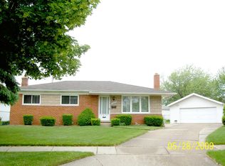 33220 Priehs Ct, Sterling Heights, MI 48312