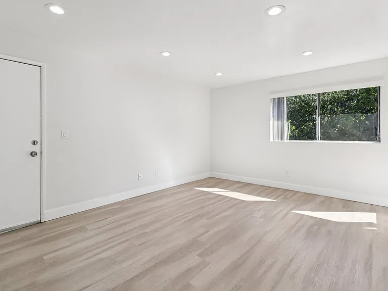 The Ridge Apartments in City Heights — Photo 3