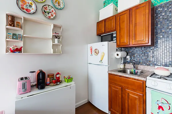 Rented by Compass | media 10