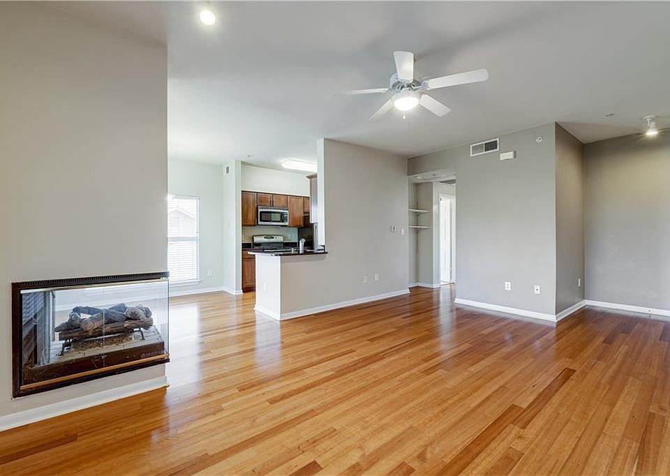 1st image of 2209 Hancock Dr APT 26