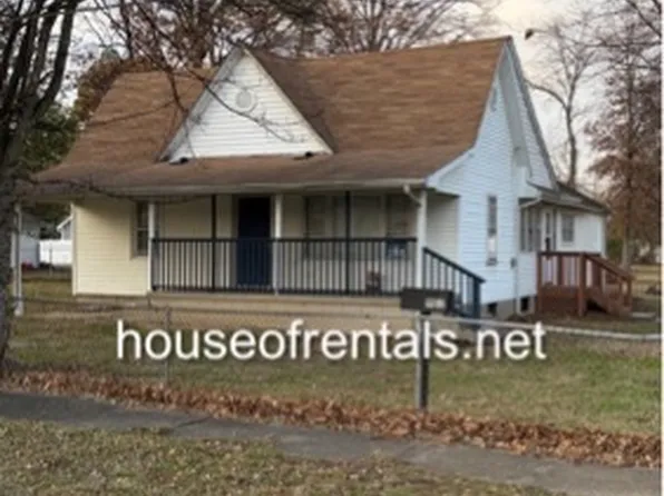 902 Farris St, Carterville, IL 62918