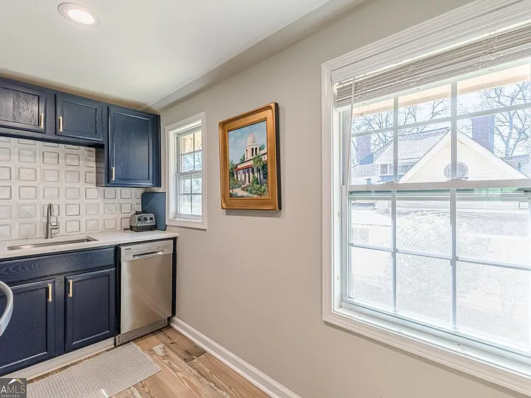 1118 Glenwood Ave SE — Photo 64