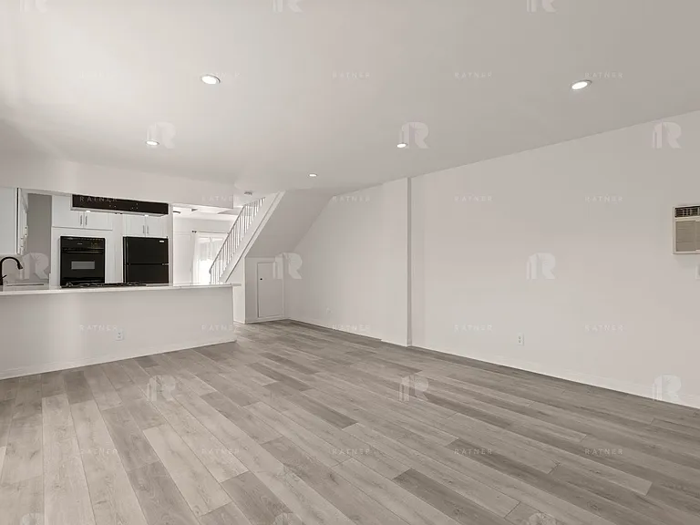 (Ar/Jo/Em:B) 350 S. Sierra Madre Blvd — Photo 7