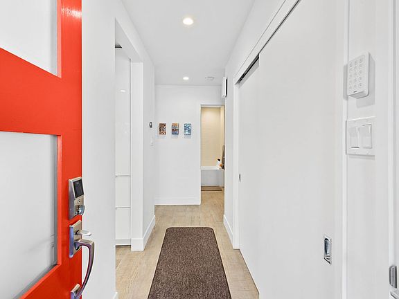 2nd image of 1028 East Ave