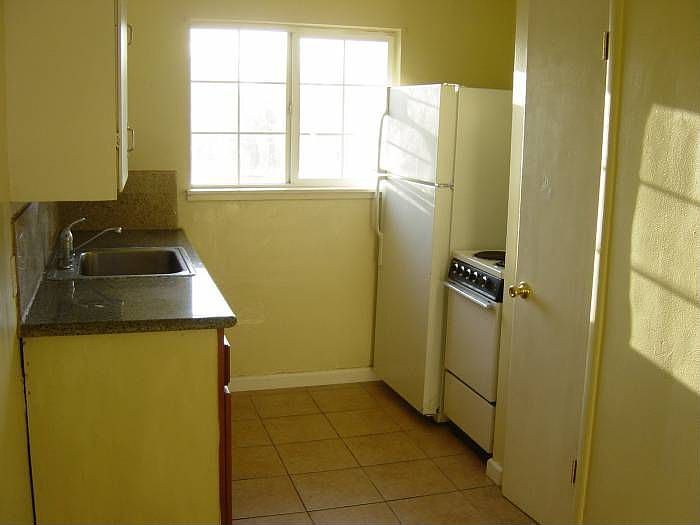 1st image of 476 S 7th St APT 8