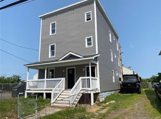 43 Beardsley St, Bridgeport, CT 06607