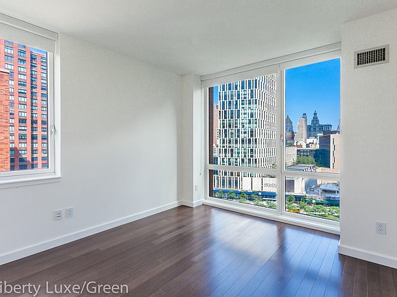4th image of 200 N End Ave APT 3h
