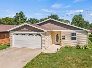 927 Line St, Decatur, IN 46733