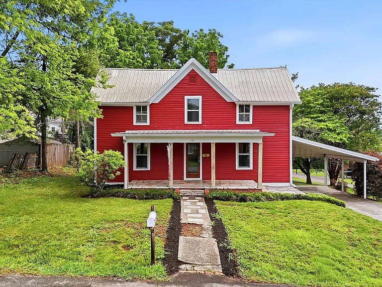 303 Blount St — Photo 1