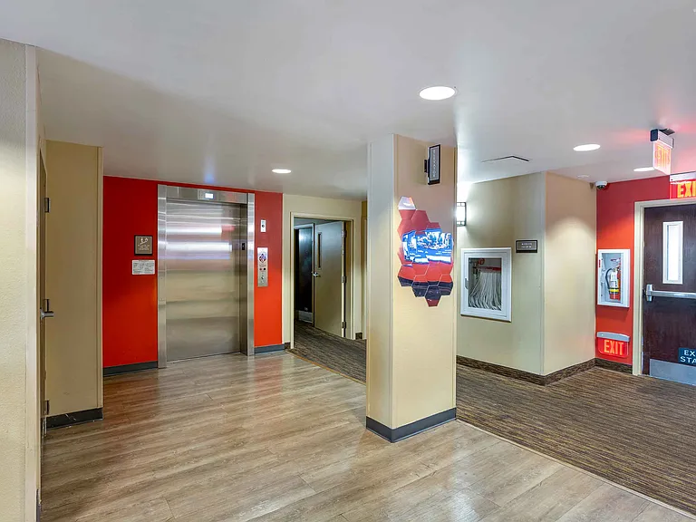 Lobby and Guest Check-in