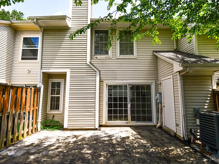 13703 Lord Sterling Pl — Photo 22