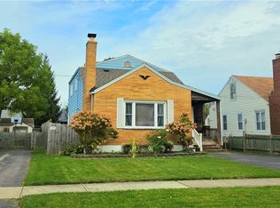 8218 Pershing Ave, Niagara Falls, NY 14304