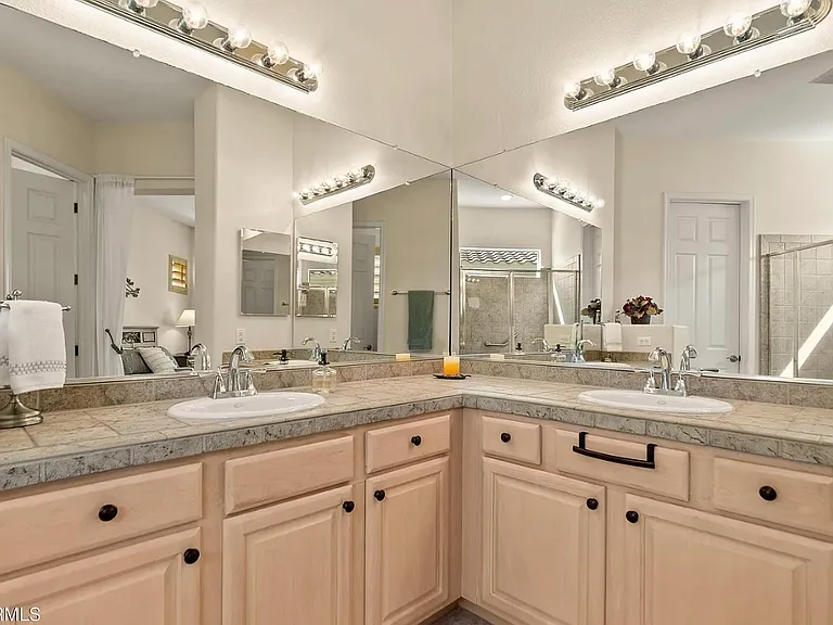 5328 S Citrus Ct — Photo 8