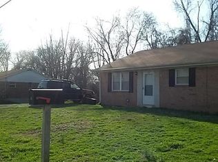 207 Hillwood Dr, Belleville, IL 62223