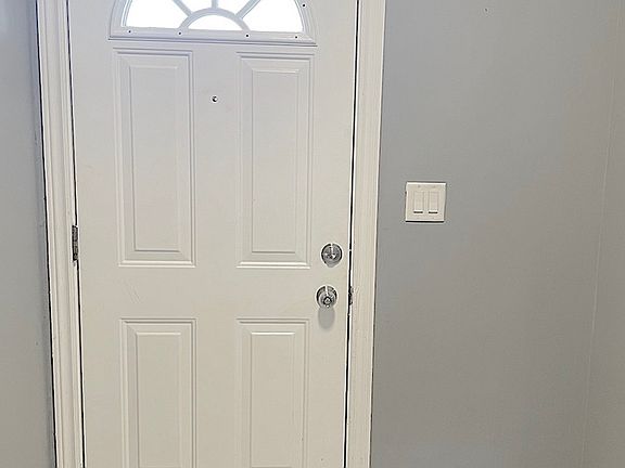 4th image of 849 Gladstone Ave #849