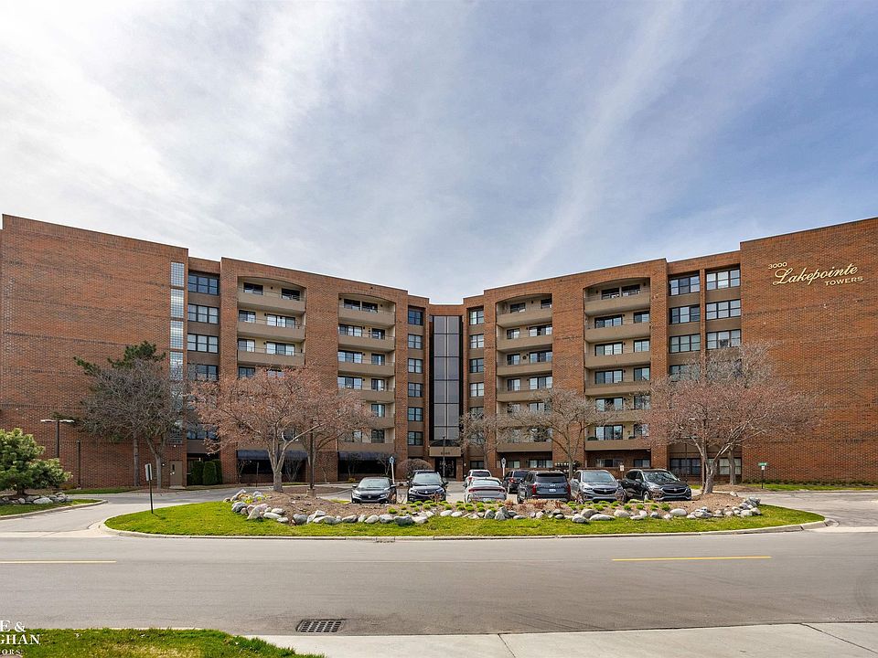 1st image of 3703 Country Club Dr