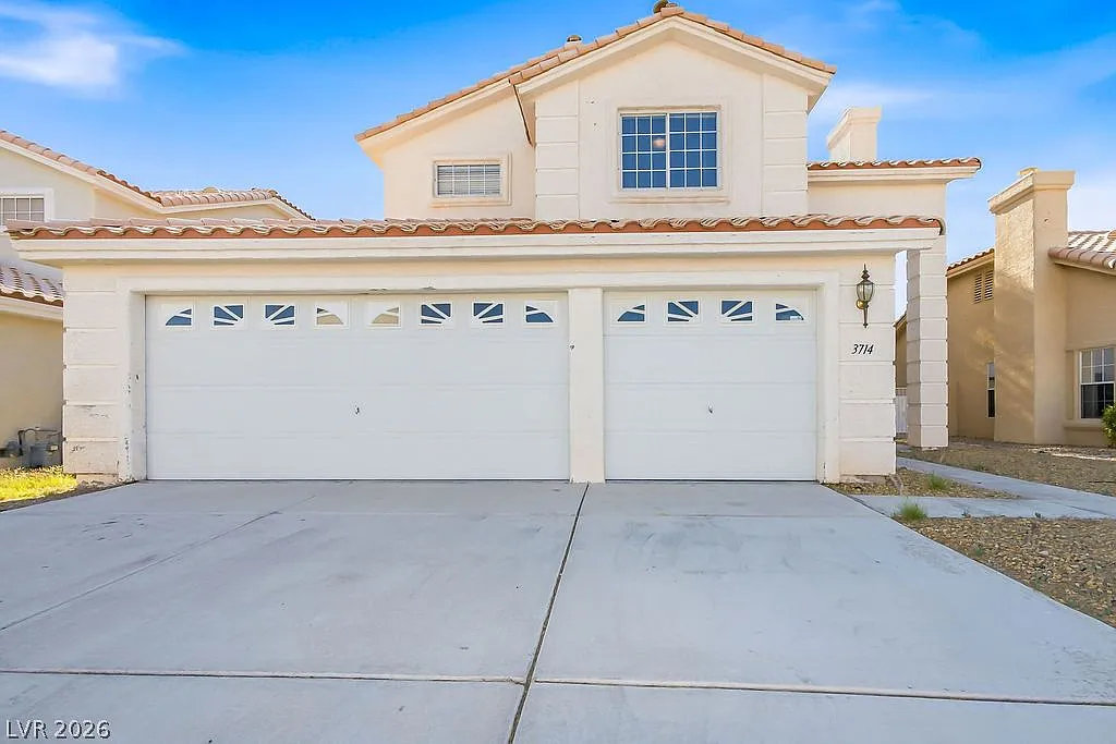 4 bed, 3.5 bath, 2206 sqft, $2,595 — Photo 1