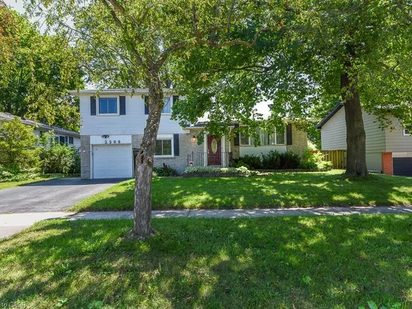 2506 Bridge Rd, Oakville, ON L6L 2H2