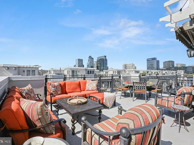 921 Valencia Ct #120 — Photo 83