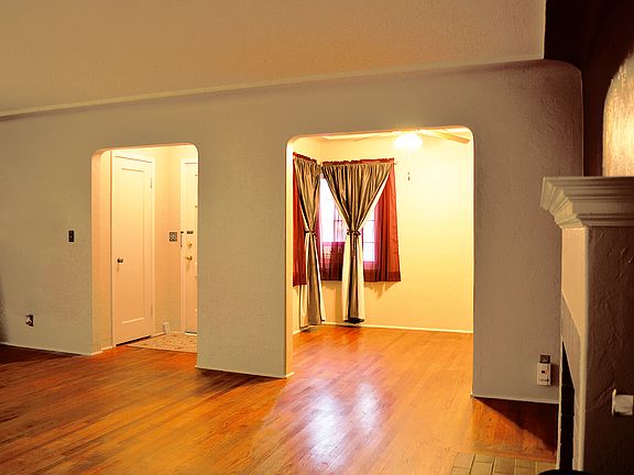 4th image of 2728 E Michigan Ave