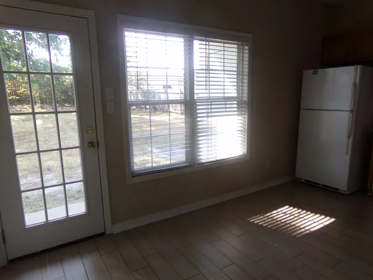 903 Cook St — Photo 14