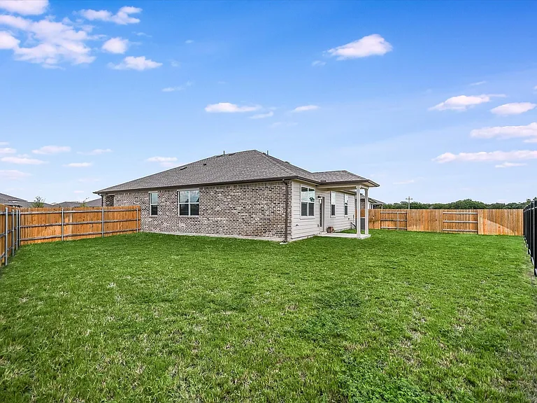 413 Rainmaker Ln — Photo 29