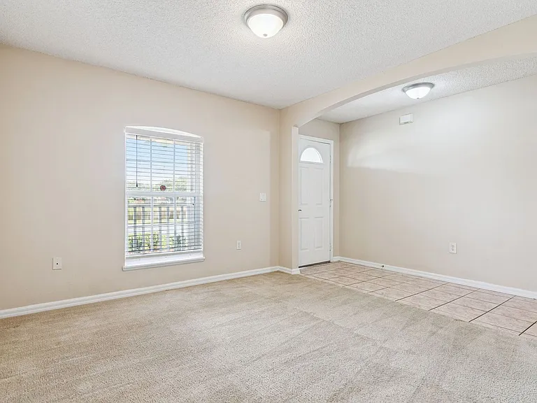 3308 Erskine Dr — Photo 3