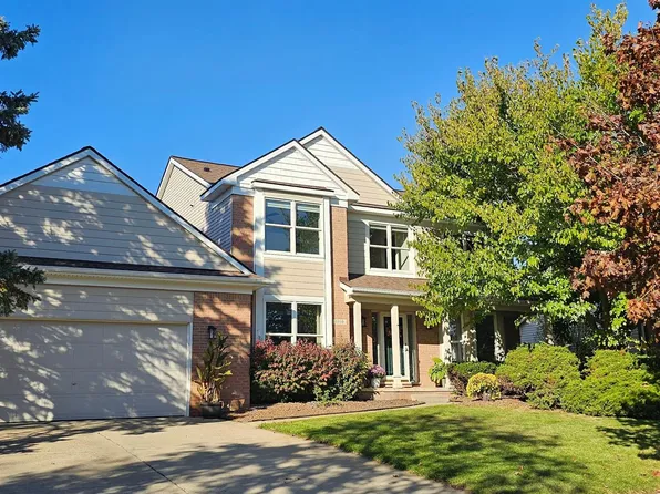 1860 Ayrshire Dr, Commerce Township, MI 48390