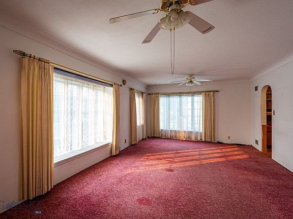 4th image of 1208 W Cambridge Ave