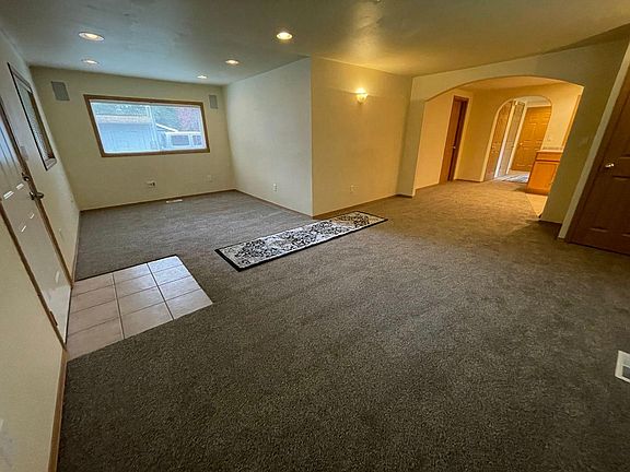 4th image of 9820 55th Ave NE #A