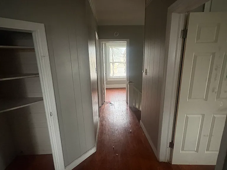 709 W Ash St — Photo 3