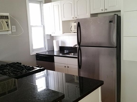 3rd image of 2321 W Belmont Ave APT 2F