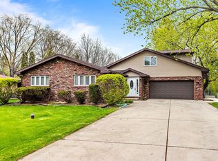16431 Leslie Ann Dr, Tinley Park, IL 60477