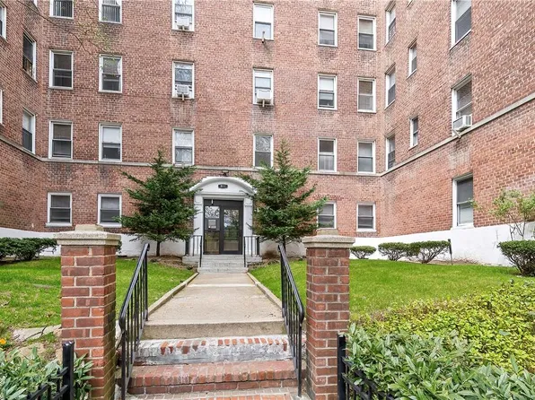 811 Bronx River Road #3G, Bronxville, NY 10708