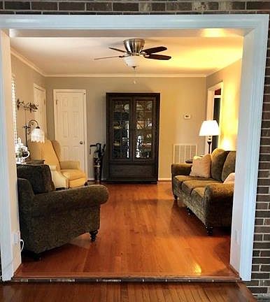 3rd image of 203 Northwood Dr