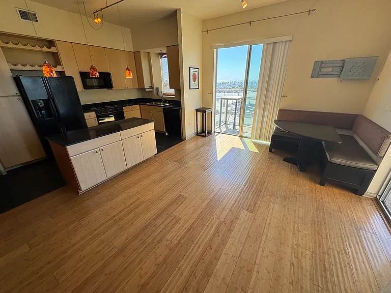 488 E Ocean Blvd #417 — Photo 3