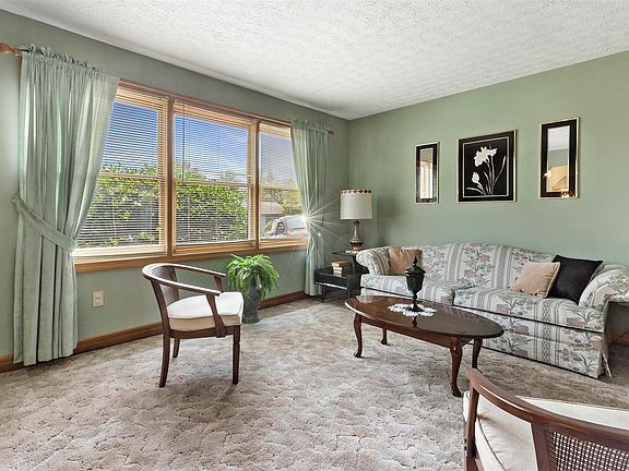 5th image of 590 Liberty Via