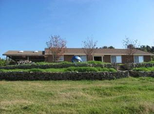 407 S Ridge Dr S, Fallbrook, CA 92028