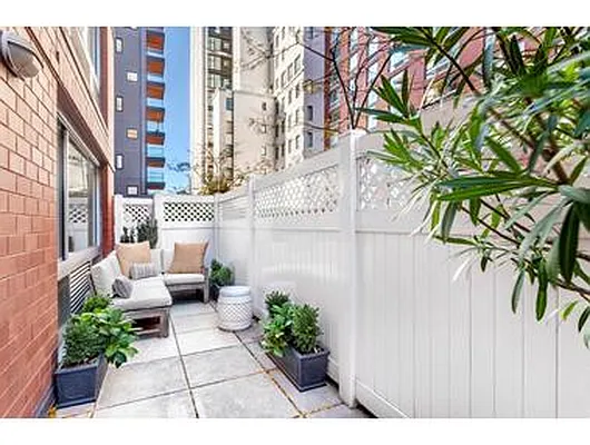 Rented by Douglas Elliman | media 19