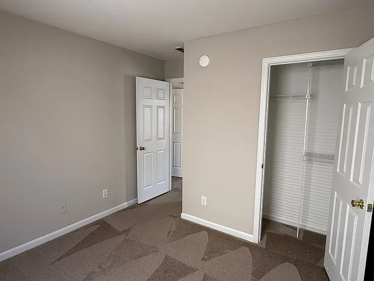 3319 Mannington Dr — Photo 10