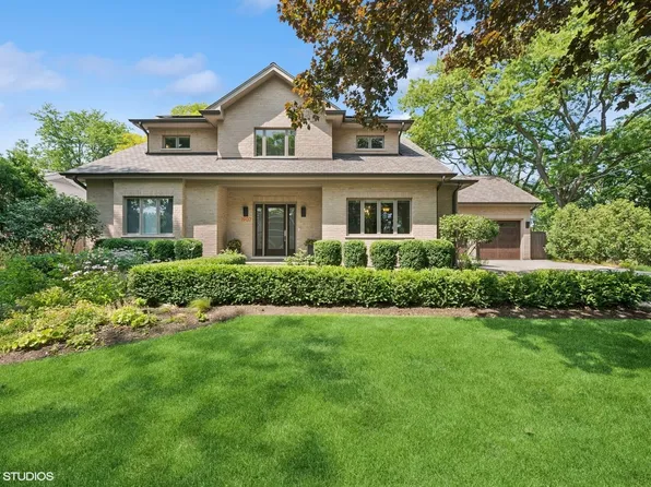 1907 Bosworth Ln, Northfield, IL 60093