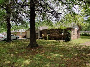 1401 Joye St, Springdale, AR 72762