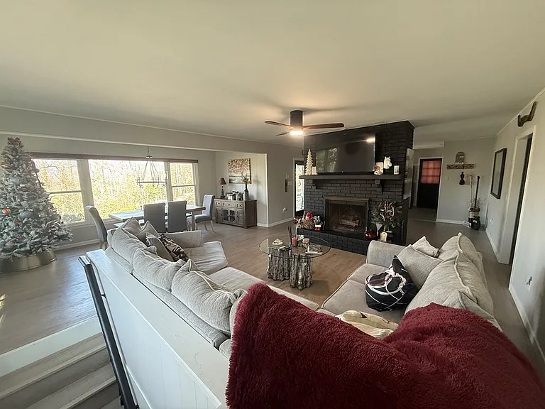 37 Wayah Rd — Photo 5