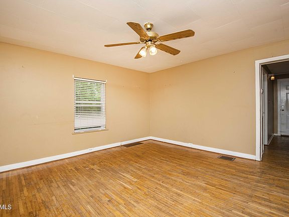 4th image of 9609 Cannon Ln