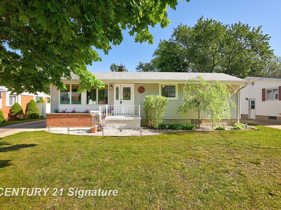 1st image of 2101 N Brentwood Pl