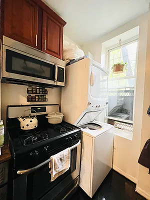 Rented by Pear NYC LLC | media 36