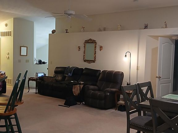 5th image of 504 Monterey Ln #504